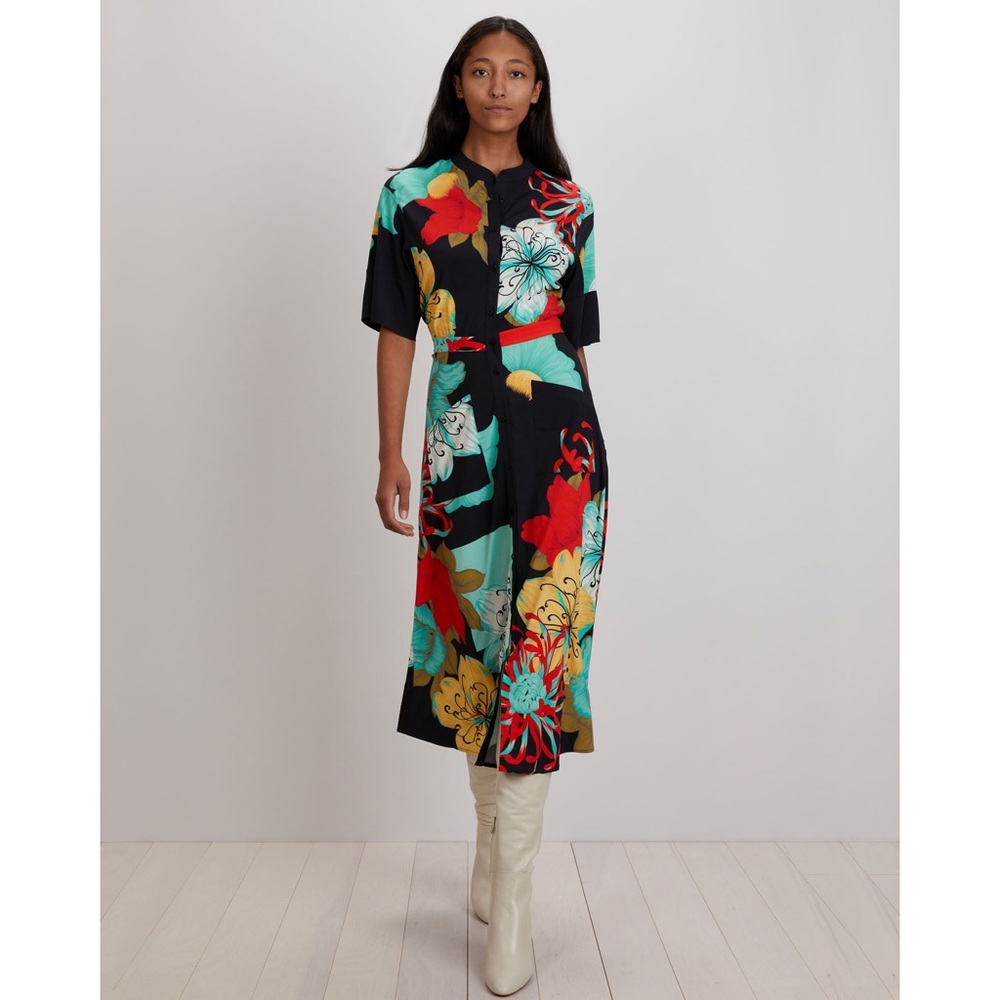 NWT The Kit Cobie Shirtdress in Black Camellia Size 12